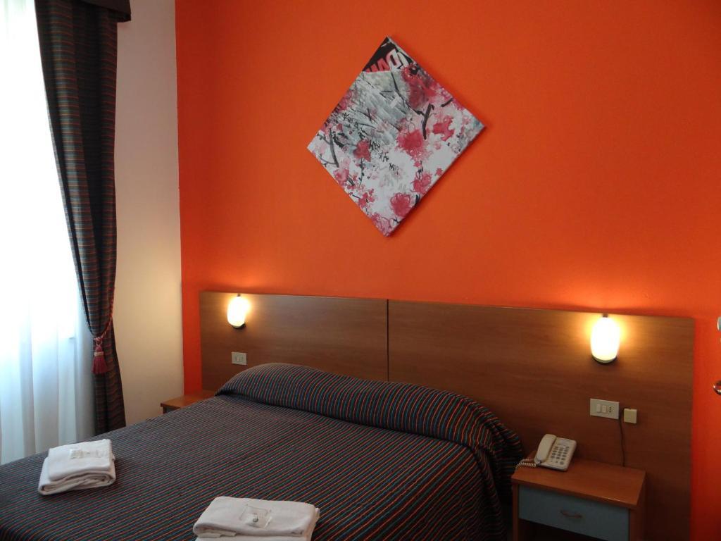 Amendola Fiera Hotel Milan