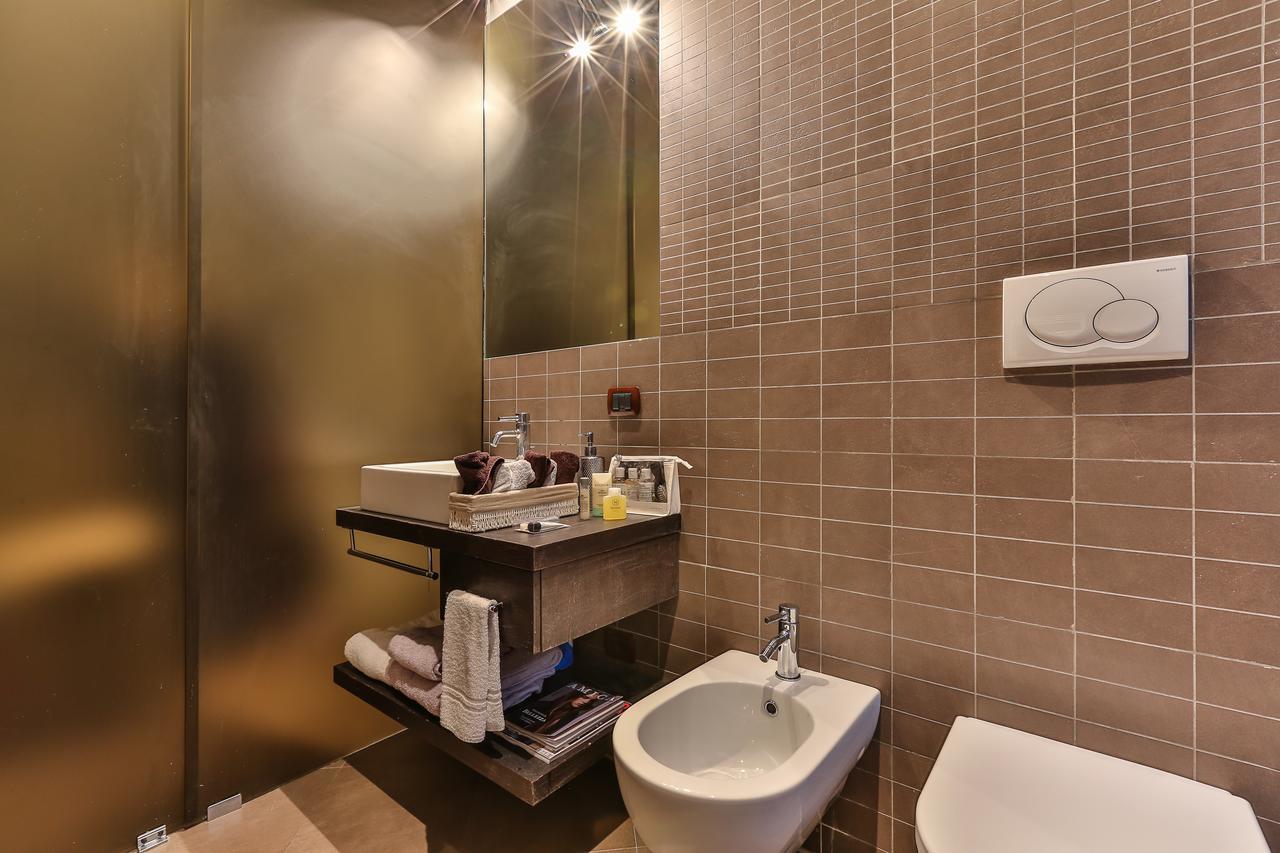 Apartment San Babila Milan