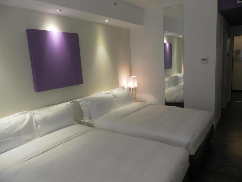Ih Lorenteggio Hotel
