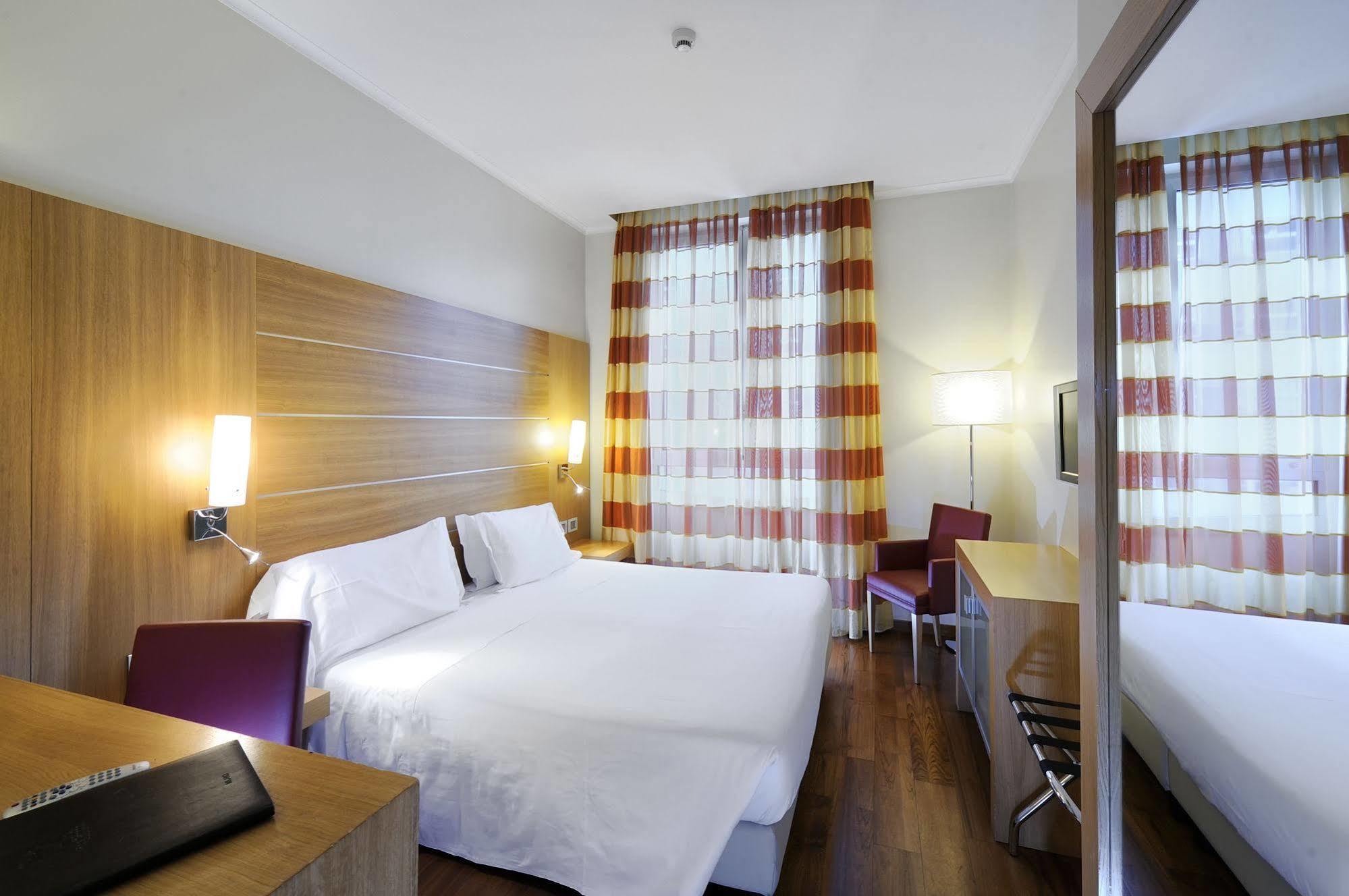 Canada Hotel 3*