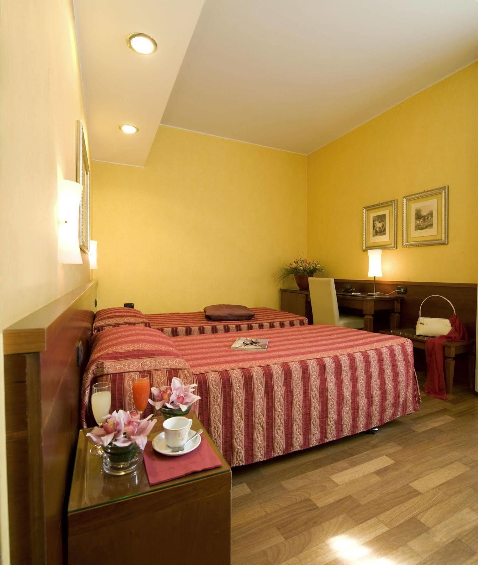 Fenice 3* Milan