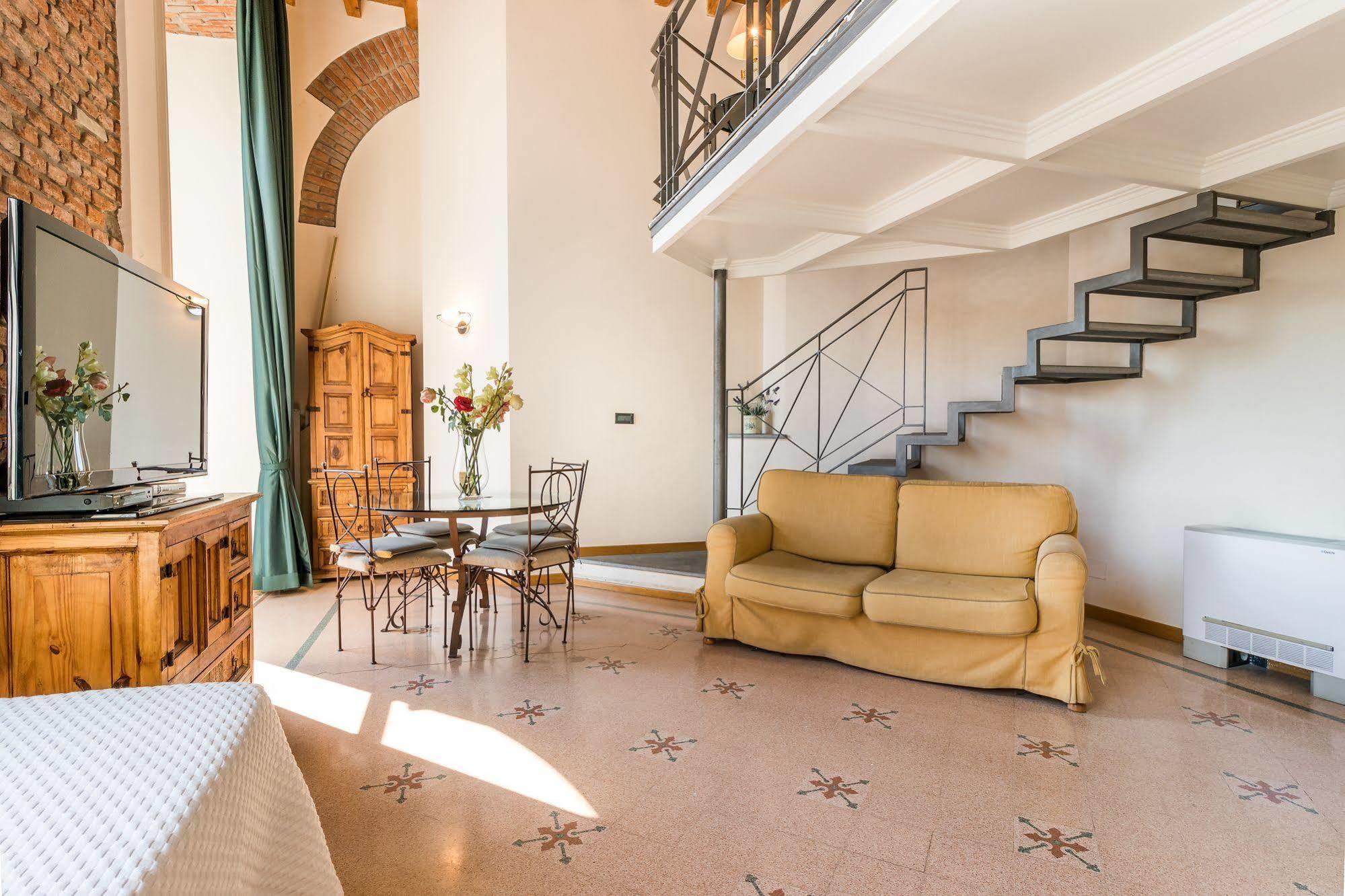 Glamour Apartment