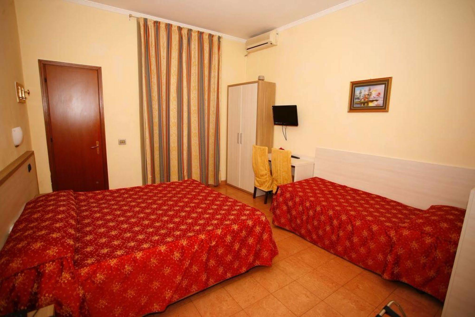 Adler 3* Milan