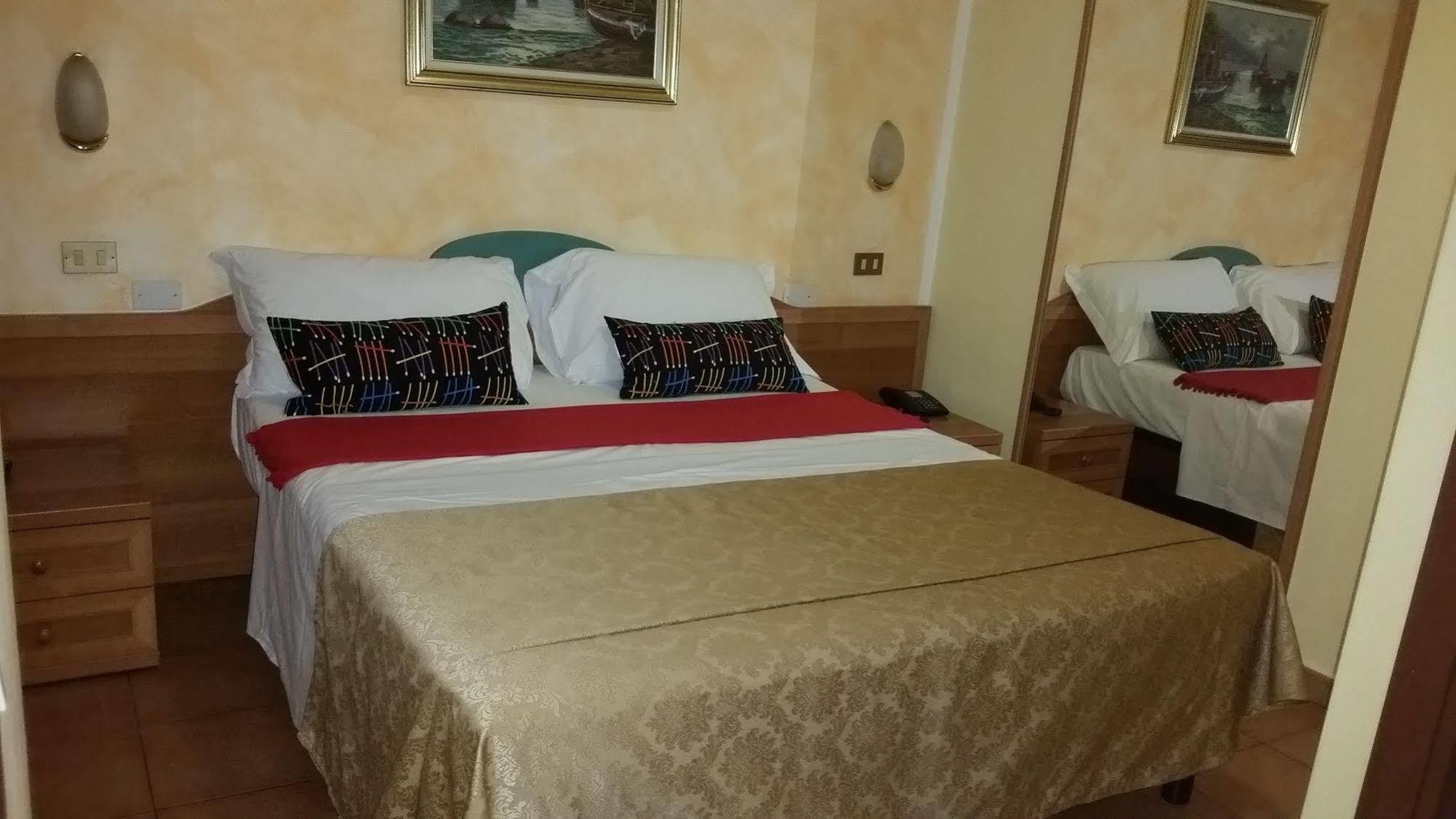 Hotel Chopin *