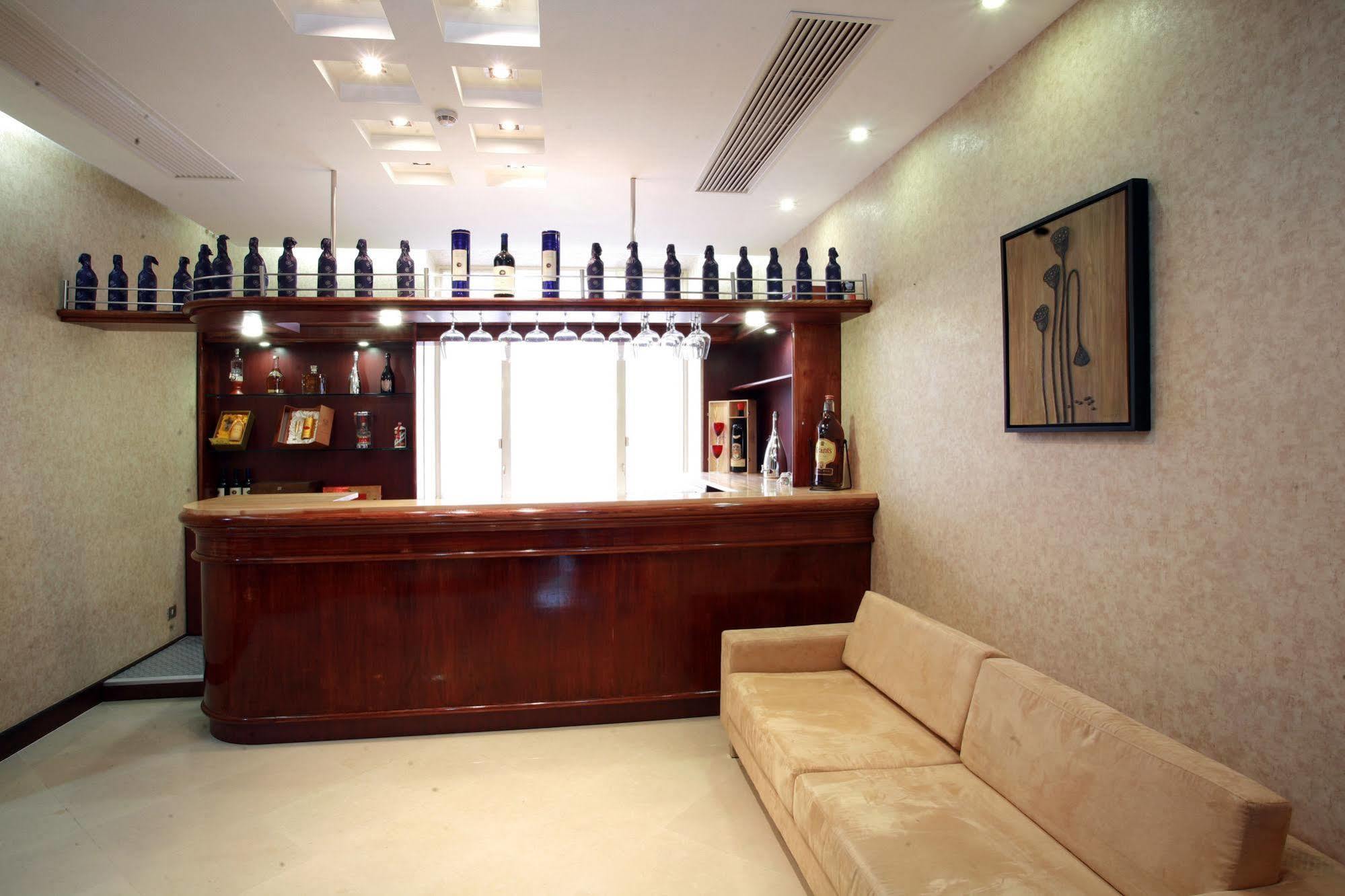 Hotel Huaxia 4*