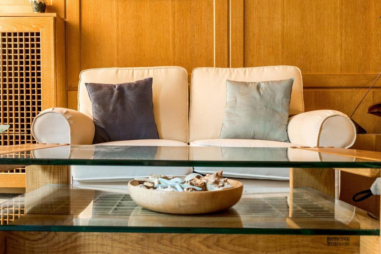 Joivy Charming With Terrace In The Very Heart Of