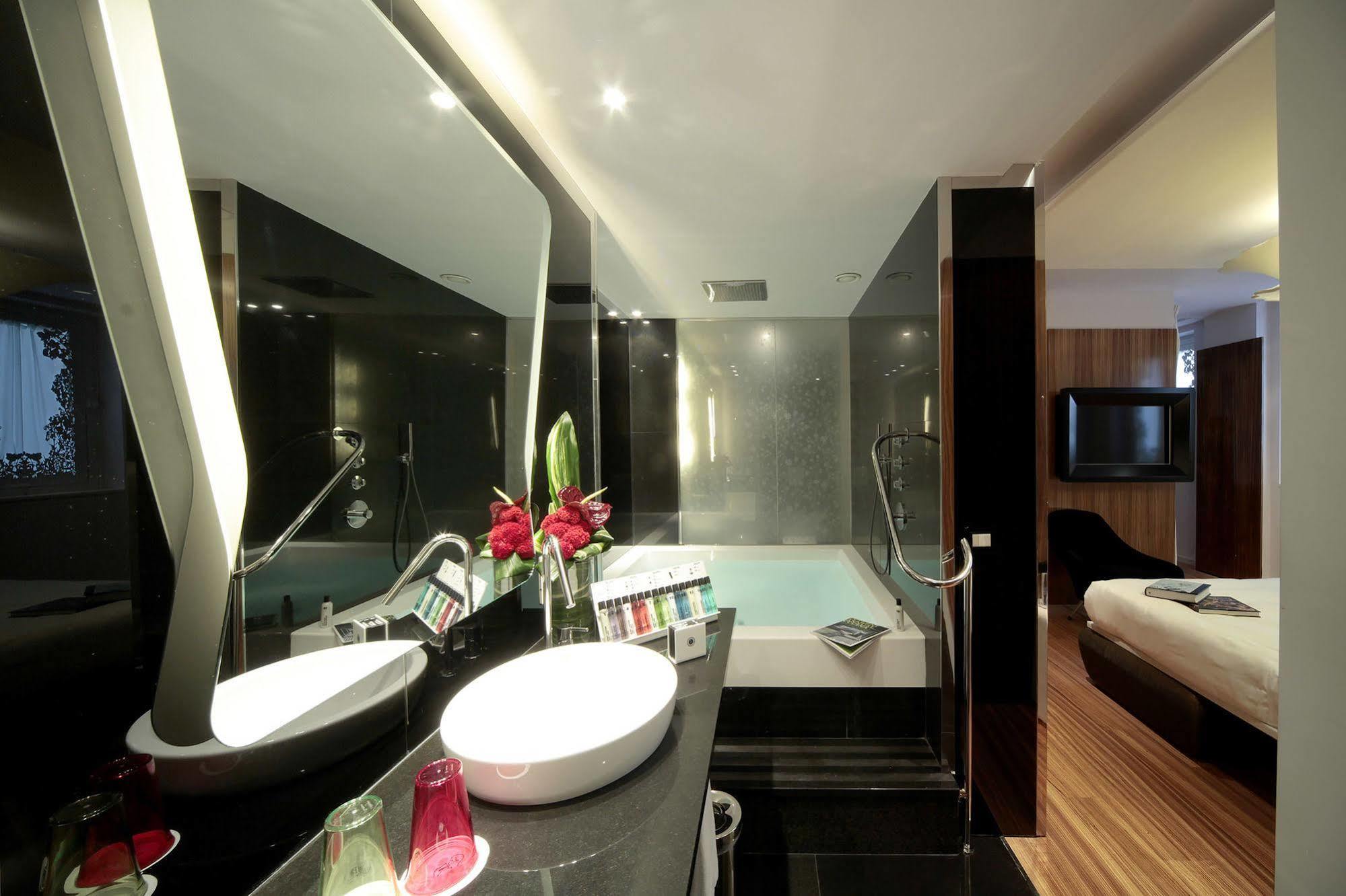 Palazzo Matteotti, The Dedica Anthology, Autograph Collection 5*
