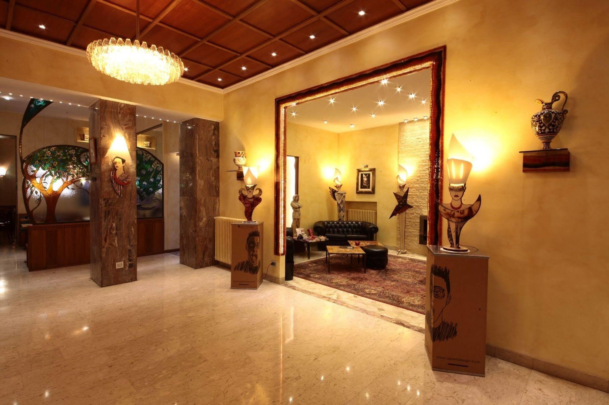 Star Hotel