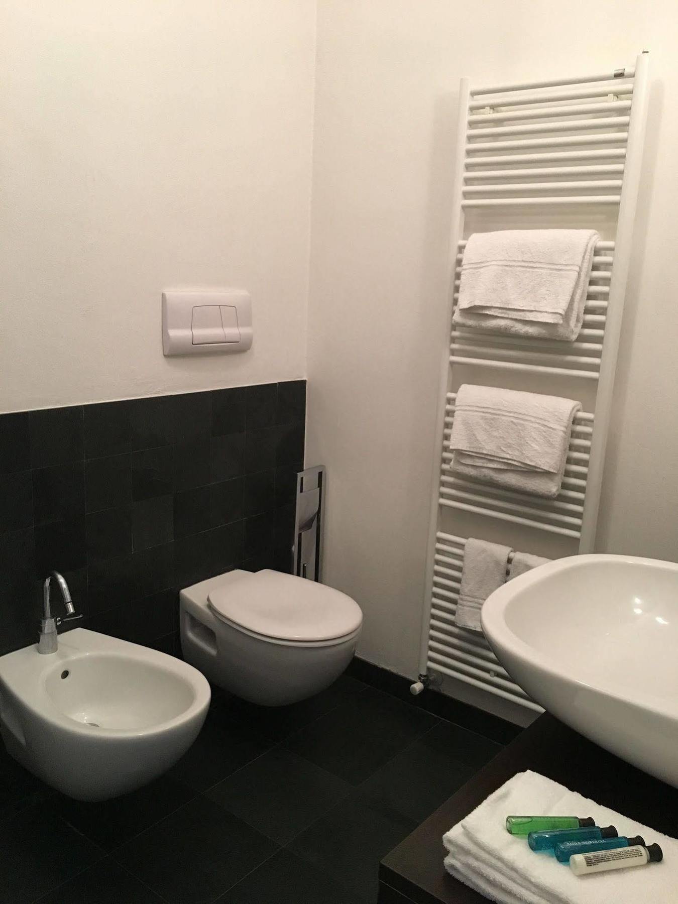 Isola Apartment *