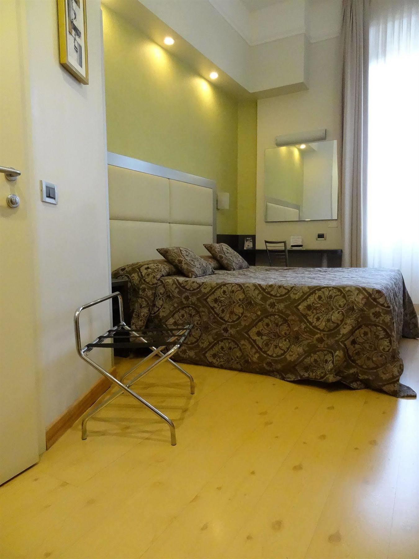 Hotel Piacenza 3*