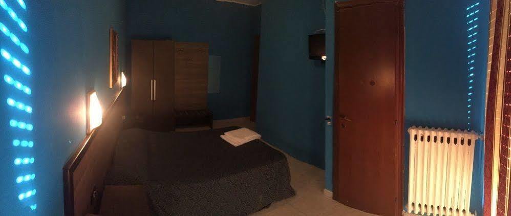 Salus Hotel *