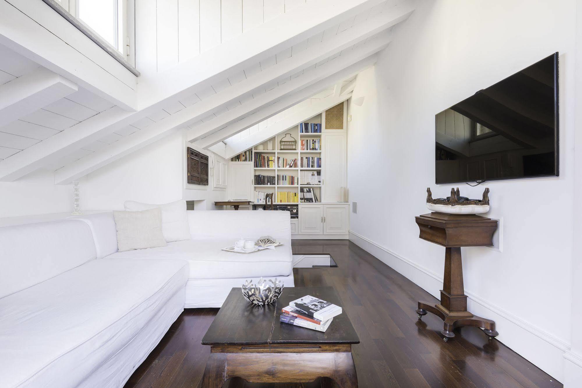 Apartment Montenapoleone Rentclass Gloria Milan