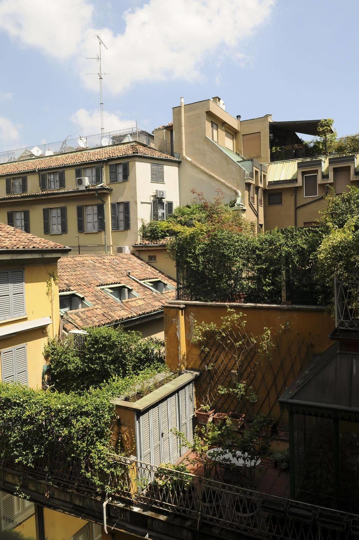 Montenapoleone Rentclass Gloria