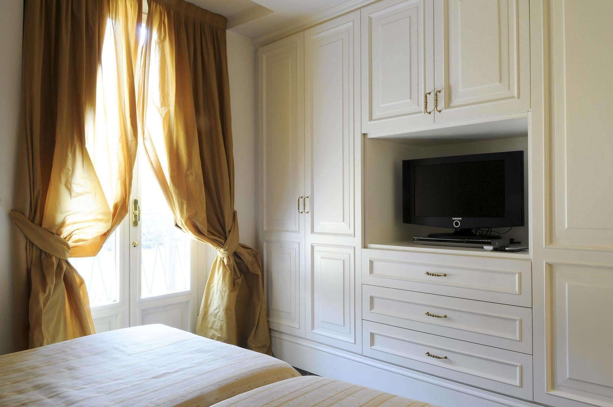 Apartment Montenapoleone Rentclass Gloria