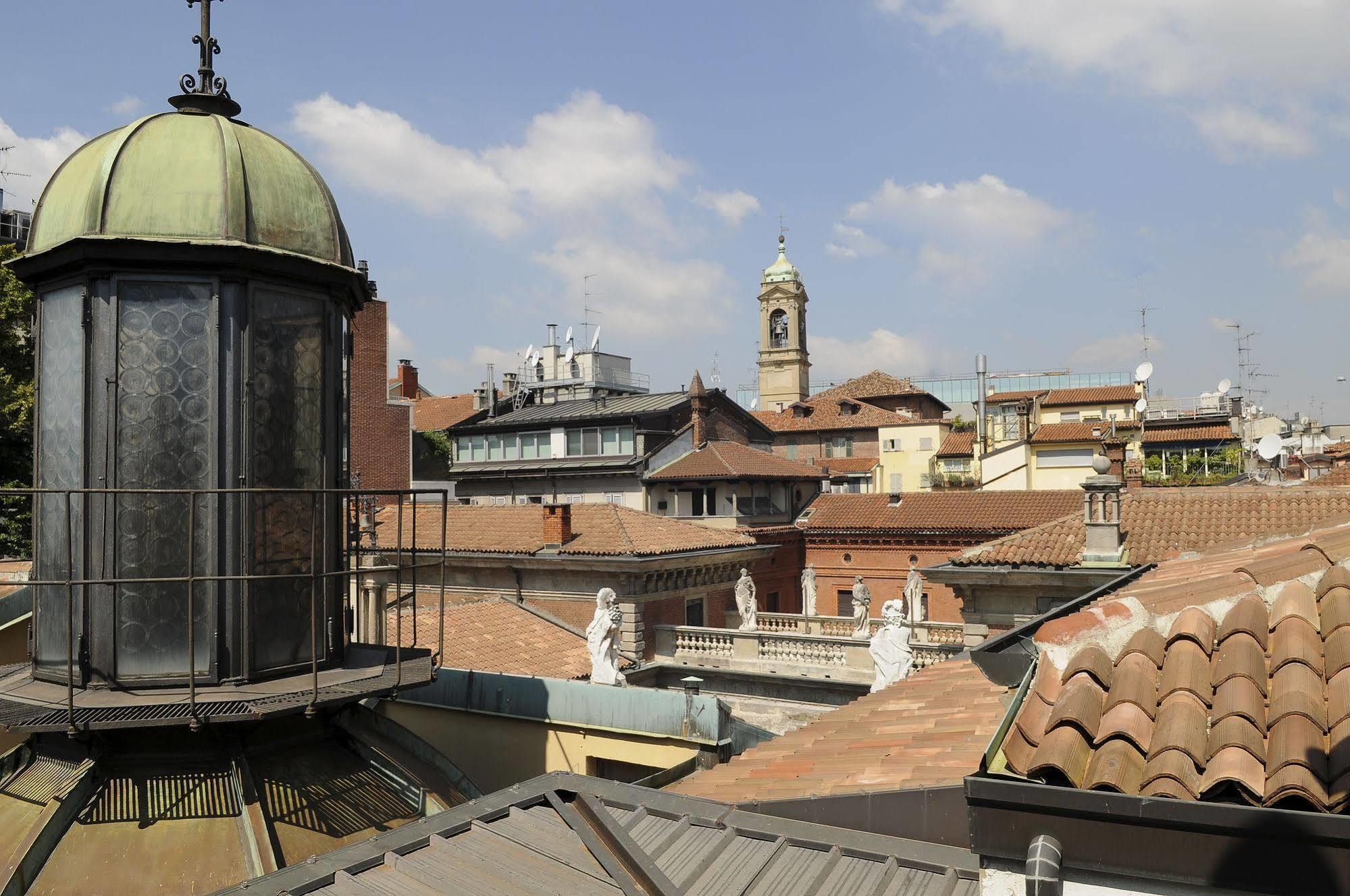 Montenapoleone Rentclass Gloria