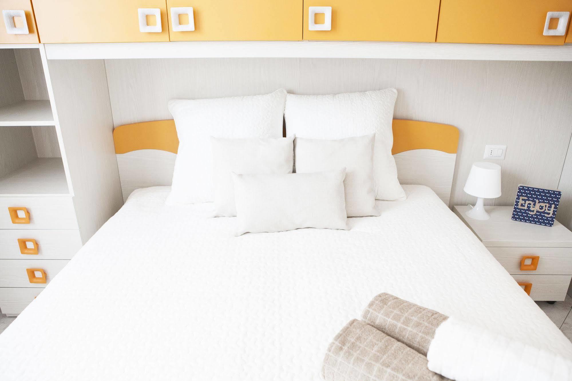 Hotel Alessia's Flat - Breno 1 Milan