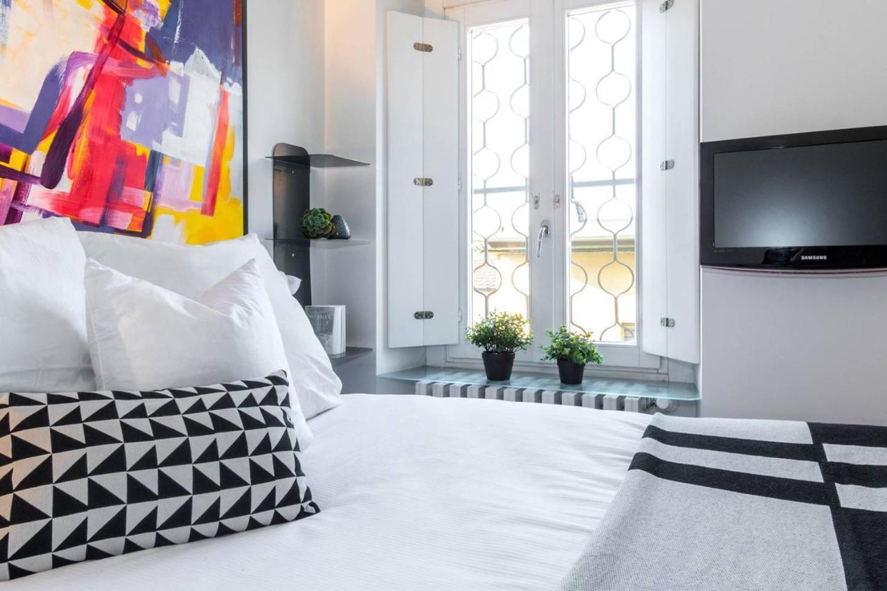 Altido Lovely Mansard Milan