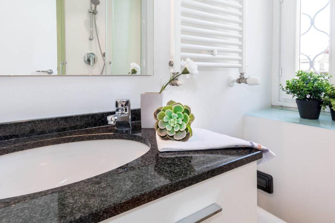 Altido Lovely Mansard Apartment
