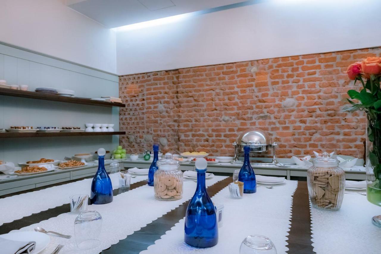 Hotel Townhouse 33 4*