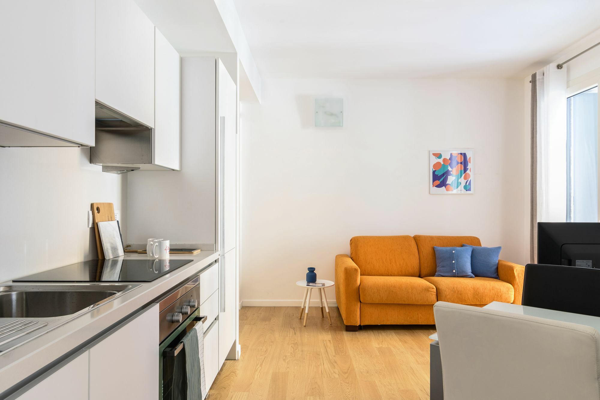 Joivy Sunny 1-bed Flat With Balcony Apartamento