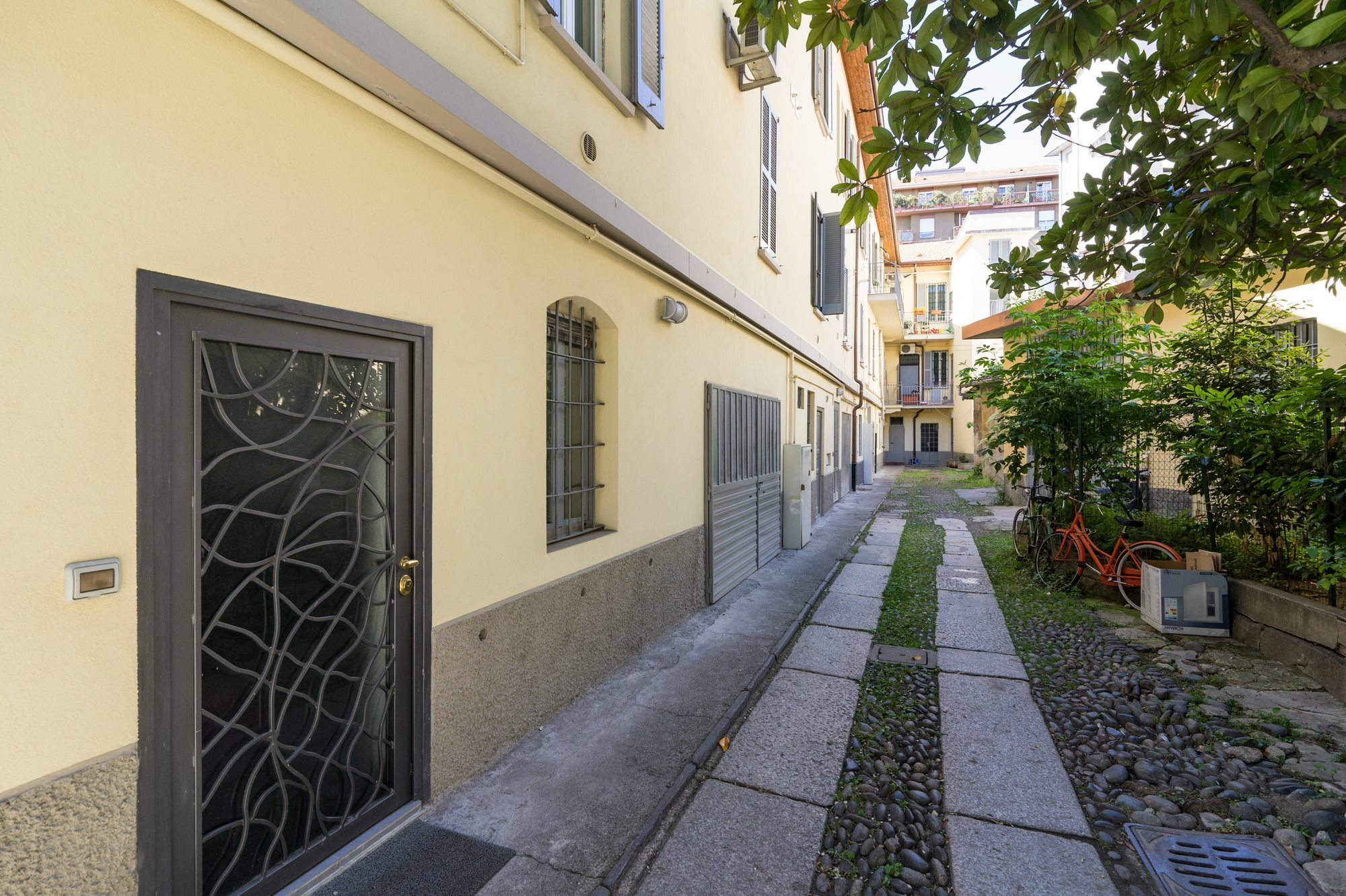Sant'agostino Apartment Milan