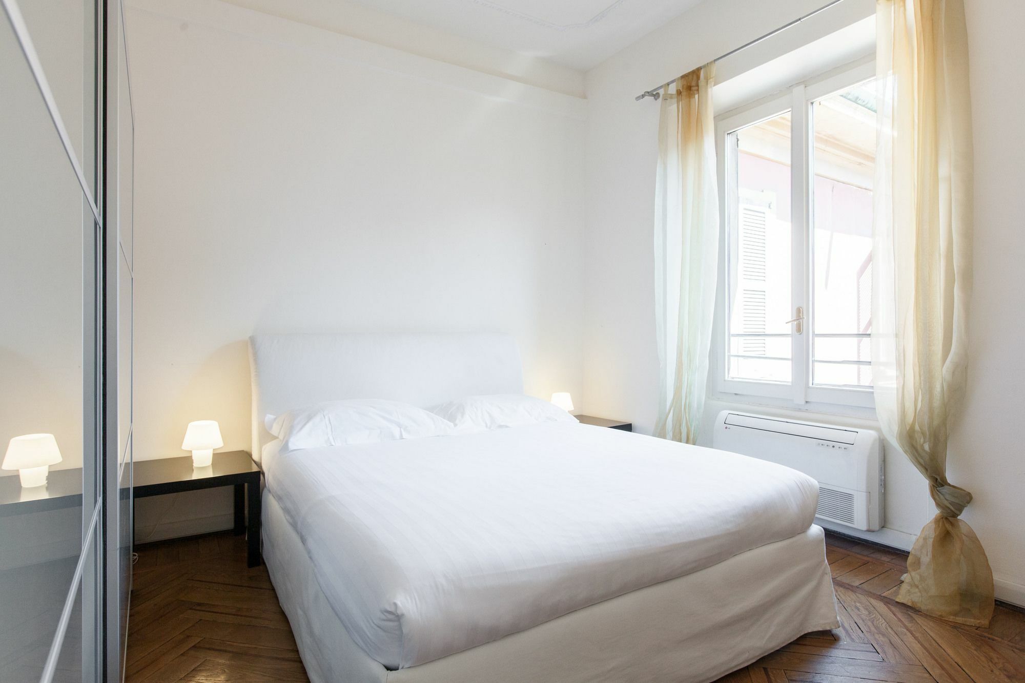 Apartment Easyhomes - San Babila Monforte *