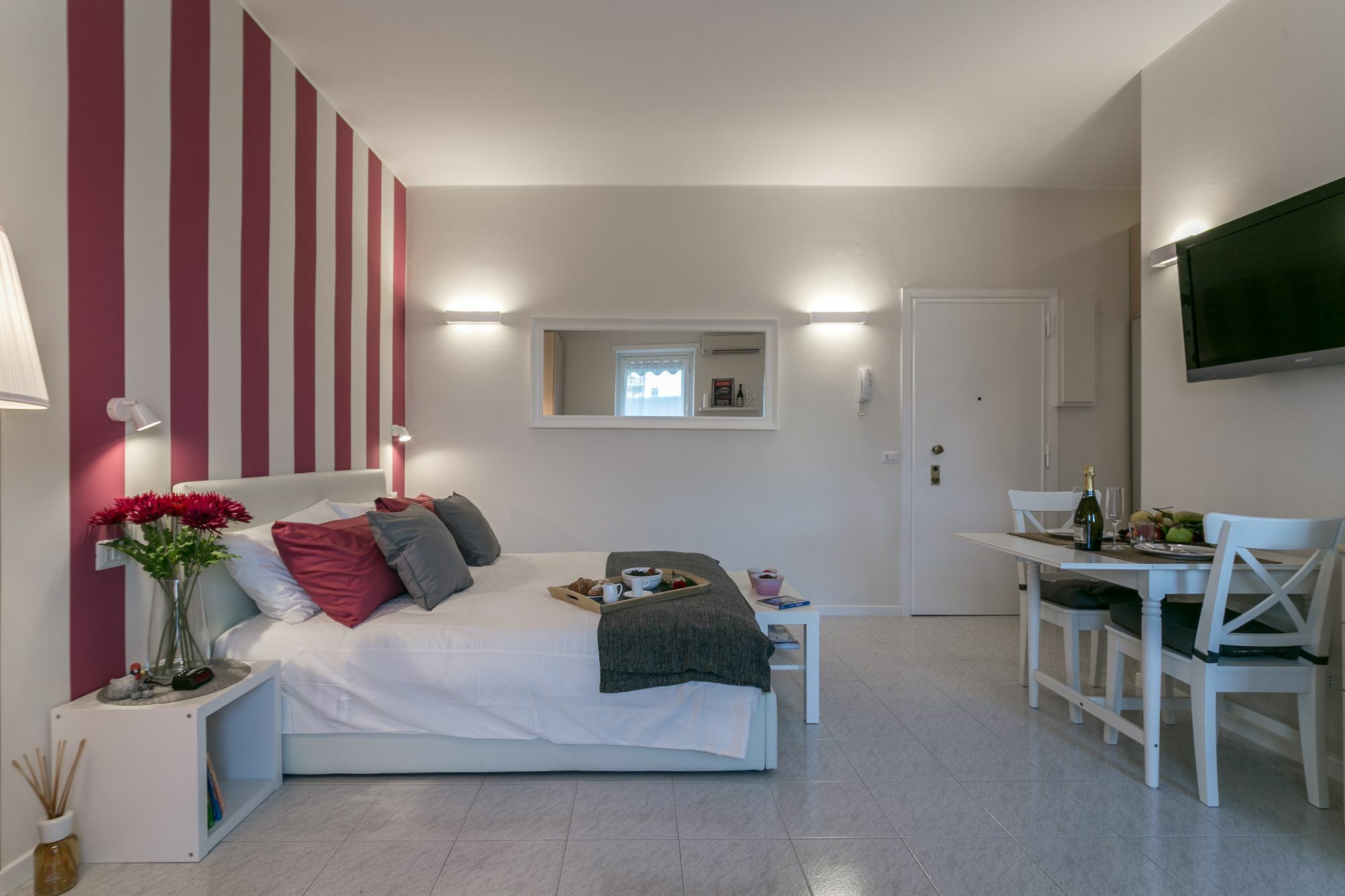 Apartment Notami - Violet Loreto Milan