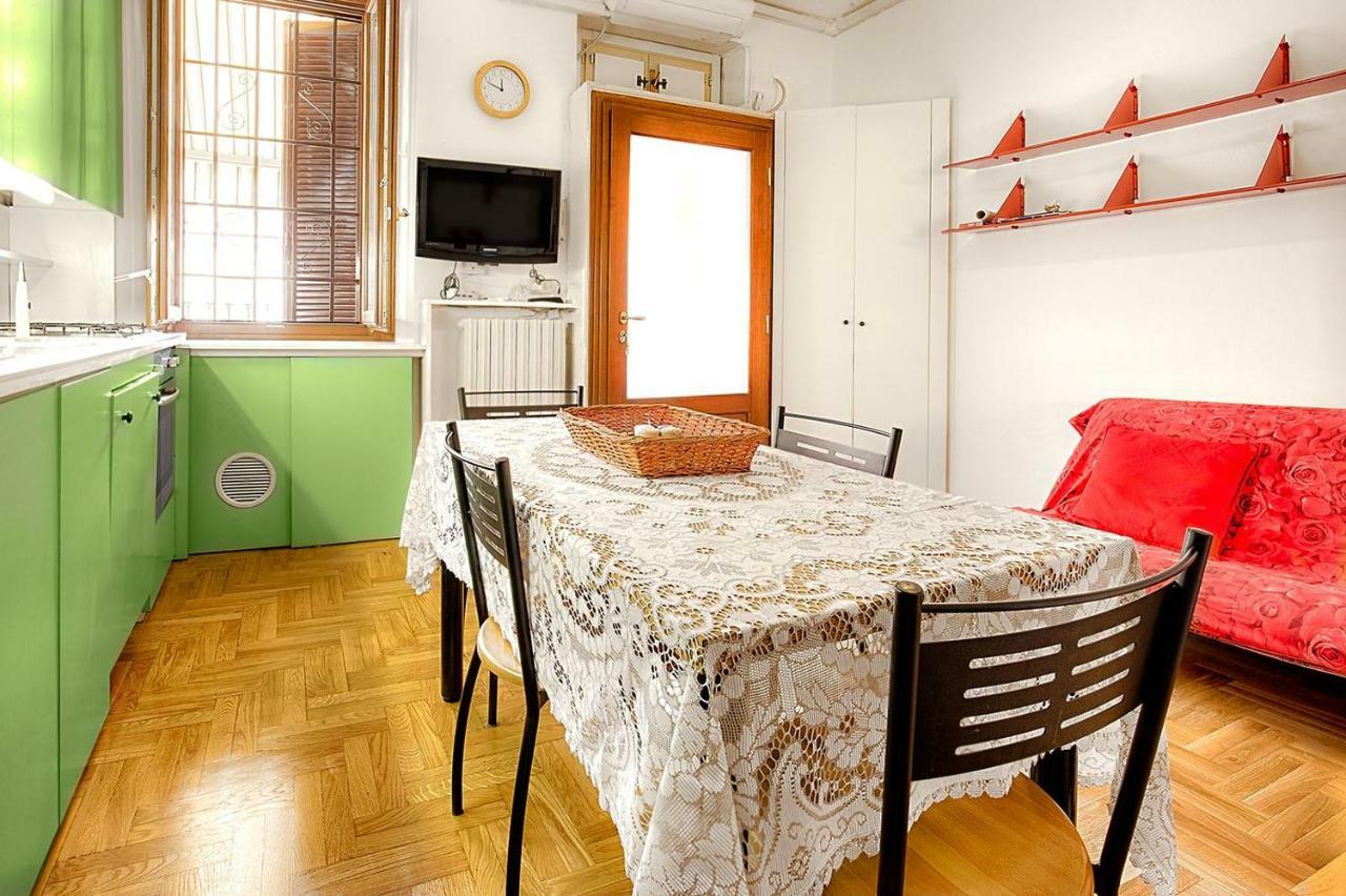 Apartment Duomo-city Life In The Heart Of The City! *