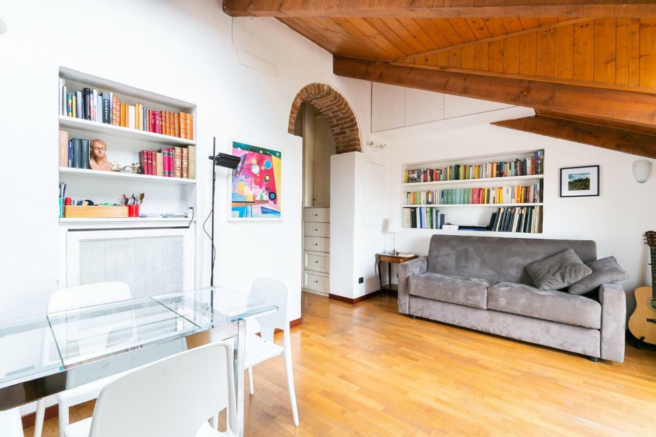 Apartment Mansarda Sui Navigli Con Terrazza *
