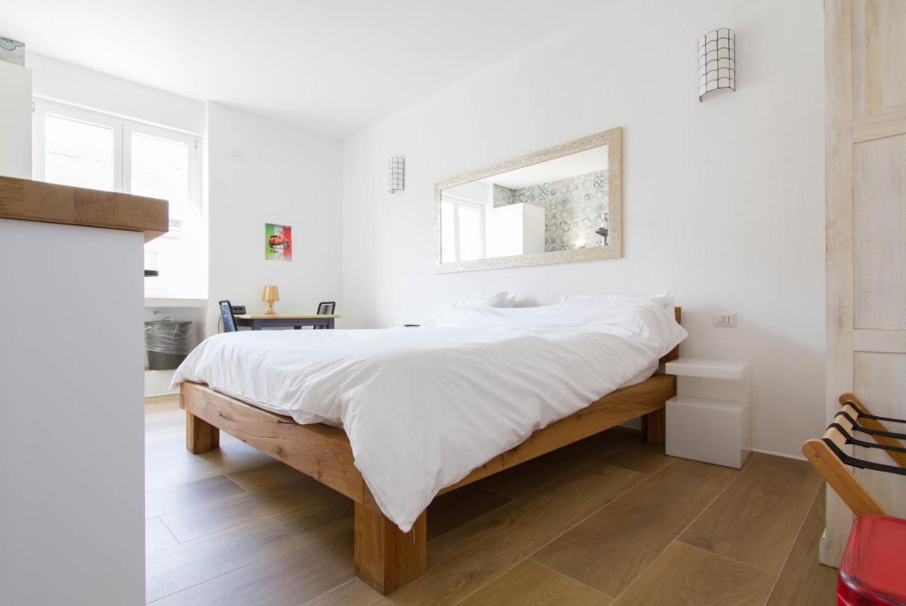 Luxury Cozy By Station - Cafe Apartment Milan