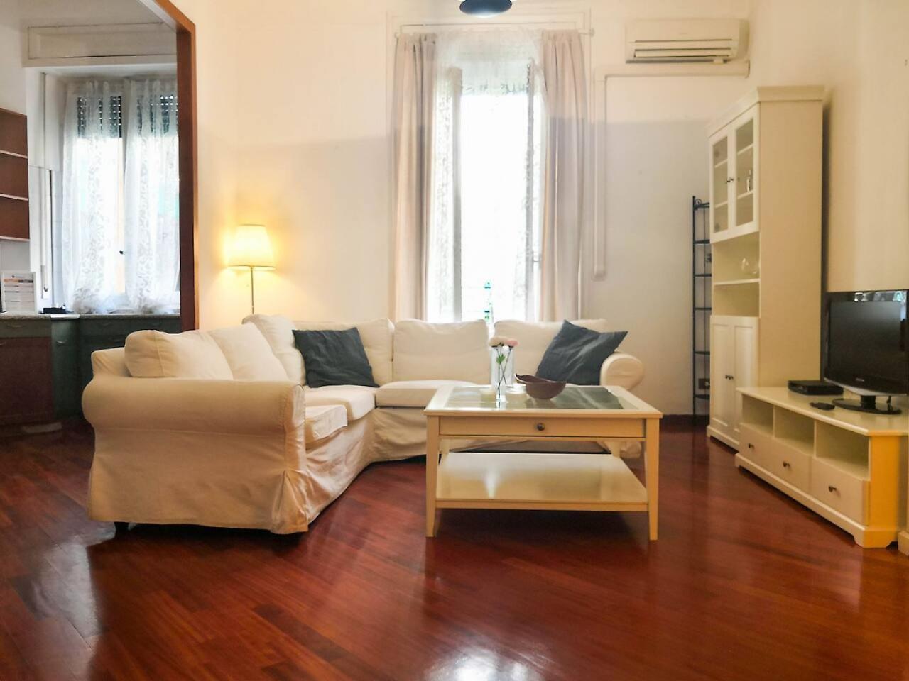 Apartment Joivy 1 Bedroom Next To Piazza Leonardo Da Vinci *