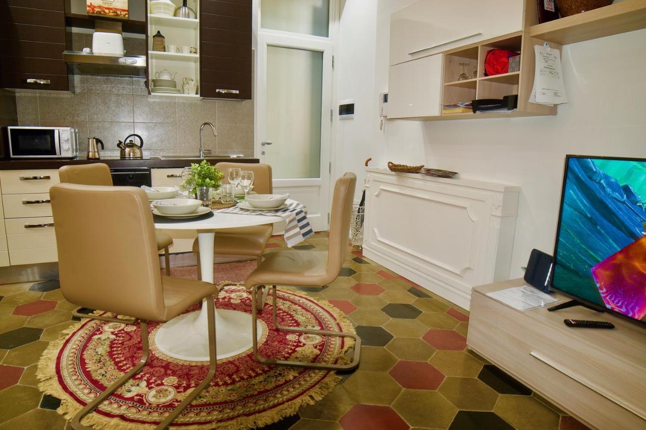Apartment Splendido Trilocale Zona Isola *