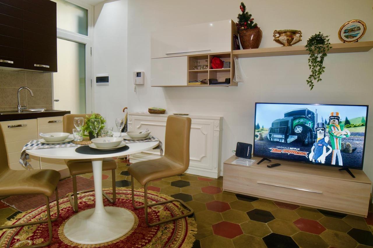 Apartment Splendido Trilocale Zona Isola Milan