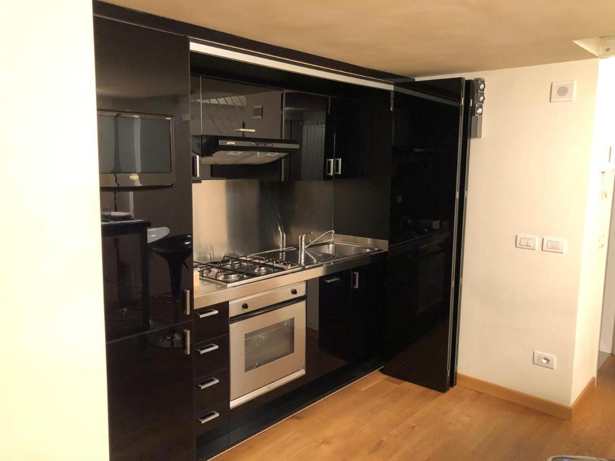 La Casina In Burlamacchi Milan