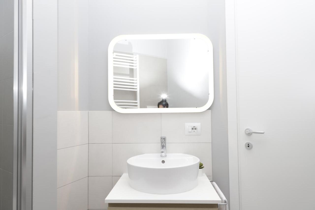 Apartamento Hemeras Boutique Homes - 2 Luxury In The City Center Milão