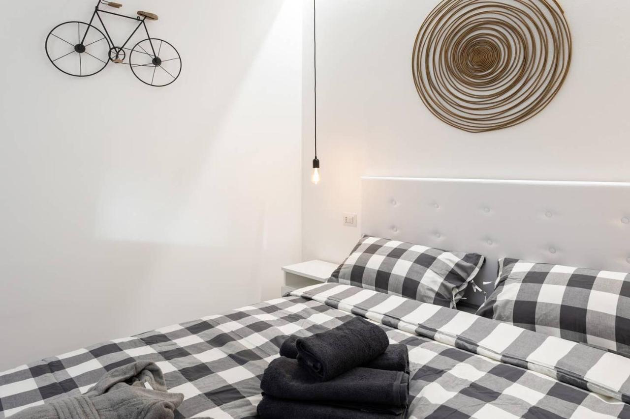 Modern And New Flat In Duomo Area Milan