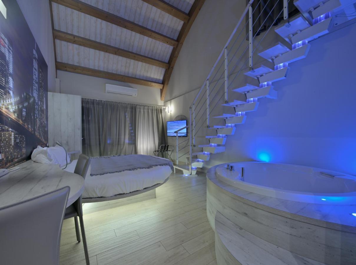Hotel Seven