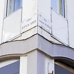Smart Central Apartments