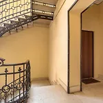 A Due Passi Da Piazza Firenze Apartment