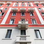 Casa Zara - Metro Lines