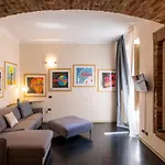 Vincenzo Monti Apartment