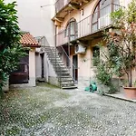 Navigli & Darsena Comfortable Apartment
