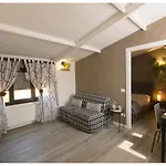 Dea Dreams Apartment Marghera Wifi Metro A 2 Passi