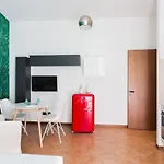 New Apartment In Isola Close To City Center - Cola Montano