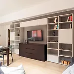 The Best Rent - Gorgeous Two-Bedroom Apartment Close To Cinque Giornate Square