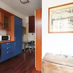 De Angeli Cozy Apartment- Youhosty