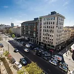 New Wonderful Bilo With Walk-In Closet From Moscova Suites Apartments
