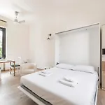 Maciachini Renovated Studio!