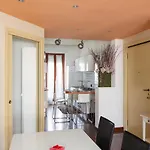 Beautiful Apartment Next To Sempione And City Life - Viale Teodorico