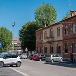 Bright One-Bedroom Apartment With Terrace In Milan